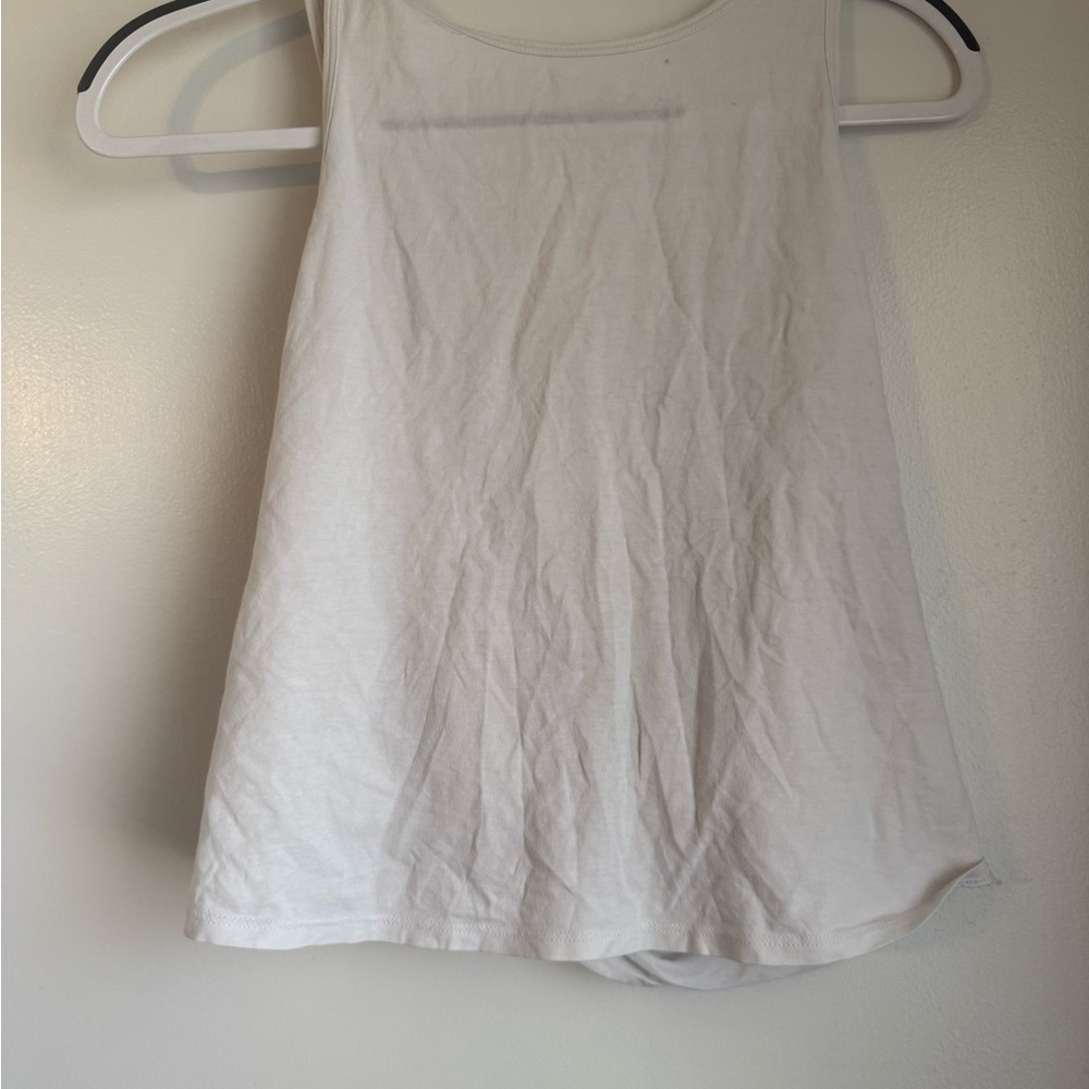 Women's White Sleeveless Top